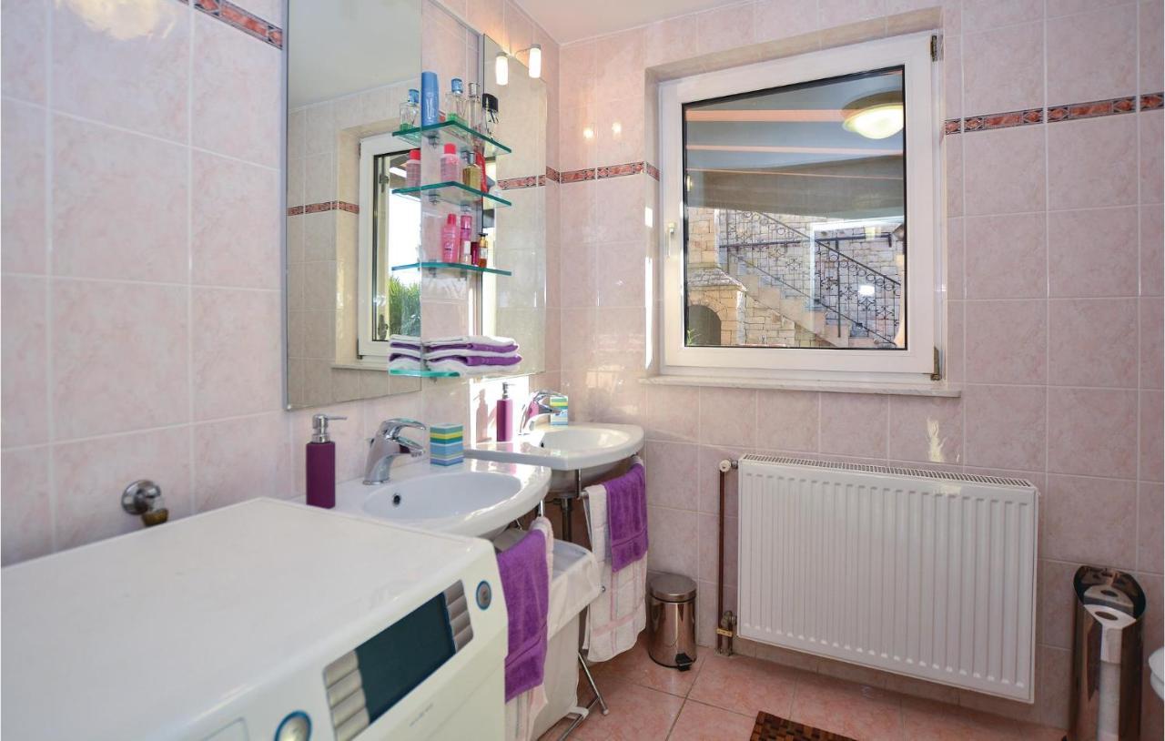 Lovely Home In Izola With Kitchen Malija Extérieur photo